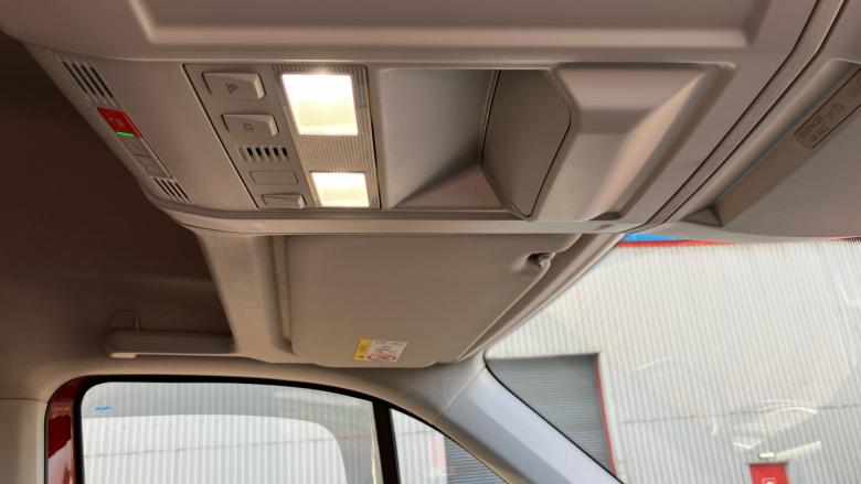 Volkswagen Crafter Cr35 Mwb Diesel 2.0 TDI 177PS Commerce Plus High Roof Van